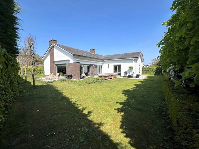 Maison 19 pièces à Beukendreef, KnokkeHeist, à vendre