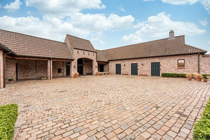 Boekhoutstraat, Oosterzele : Maison 7 pièces à vendre