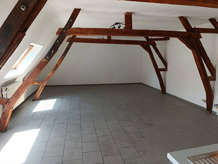 GrandRue, Fontainel'Évêque : Appartement 1 pièce à louer