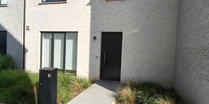 Jean Catteauxstraat, Kortrijk : Maison 4 pièces à louer