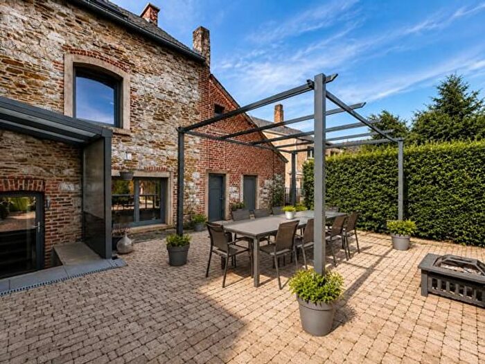 Avenue de la Vecquée, Namur : Maison 7 pièces à vendre
