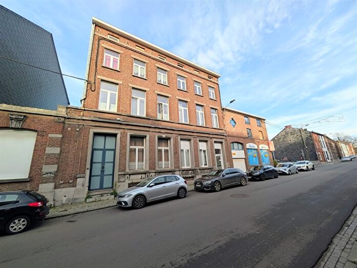 Maison 12 pièces à vendre - Rue de Namur, GOSSELIES