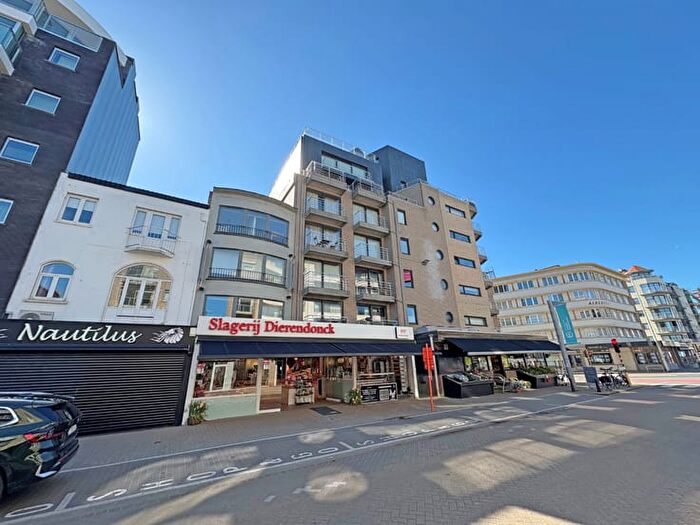 Strandlaan, SintIdesbald : Appartement 8 pièces à vendre