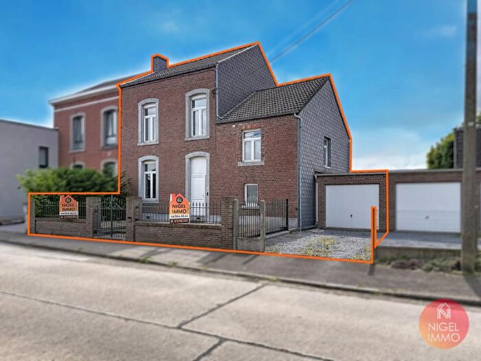 Maison 4 pièces à vendre - Rue Devant la Ville, Hermée