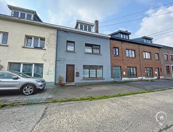Rue Lieutenant Cotelle, FosseslaVille - Maison 6 pièces à vendre