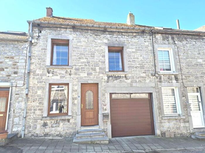 Maison 3 pièces à Rue des Calvaires, Couvin, à vendre
