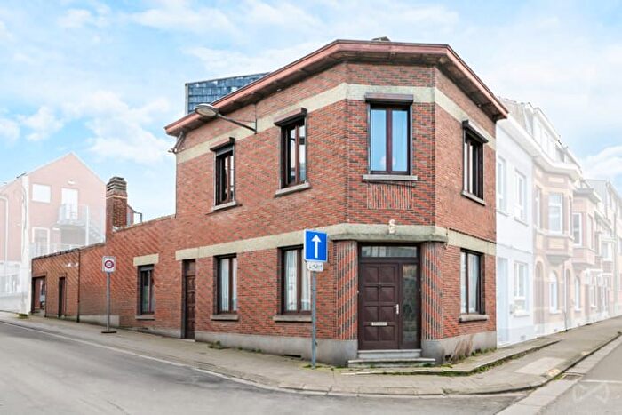 Maison 10 pièces à vendre à Rue du viaduc, Enghien