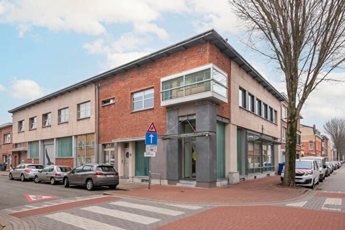 Appartement 6 pièces à vendre à Jan Peetersstraat, Antwerpen Deurne