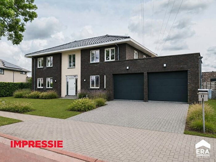 Maison 4 pièces à Hoevenstraat, Pelt, à vendre