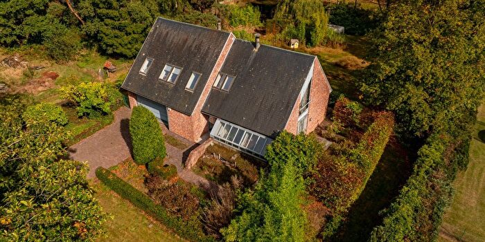 Steenweg op BaarleHertog, Turnhout : Maison 4 pièces à vendre