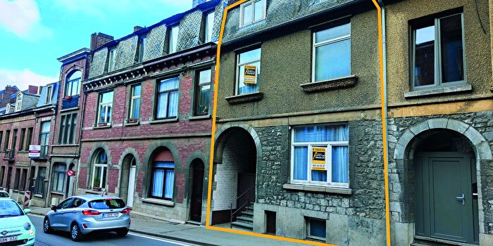 Rue SaintJacques, Dinant : Maison 4 pièces à vendre