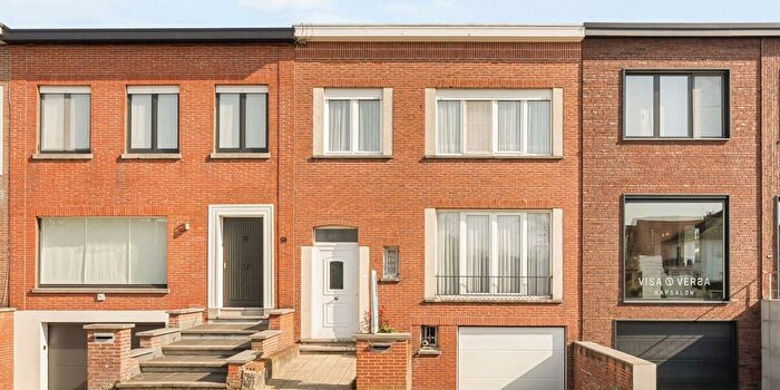 Maison 3 pièces à vendre à Burgemeester Mayeurlaan, Kortrijk