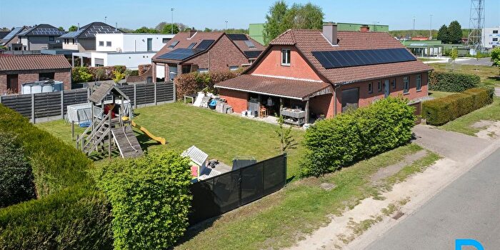 Maison 4 pièces à Perzikenstraat, Houthalen, à vendre