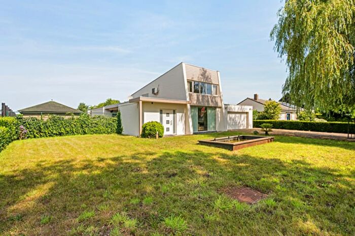 Maison 1 pièce à vendre - Steenweg Weelde, Poppel