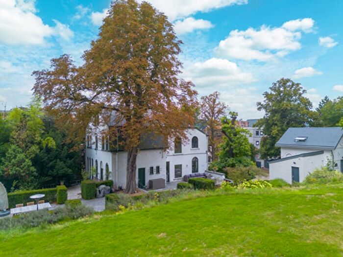 Maison 4 pièces à Rue Large, Liège, à vendre