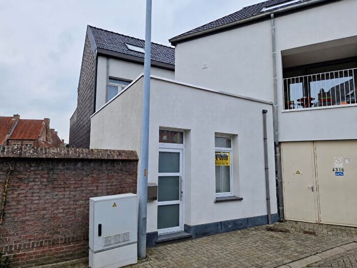 Maison 4 pièces à Molenstraat, Dendermonde, à louer