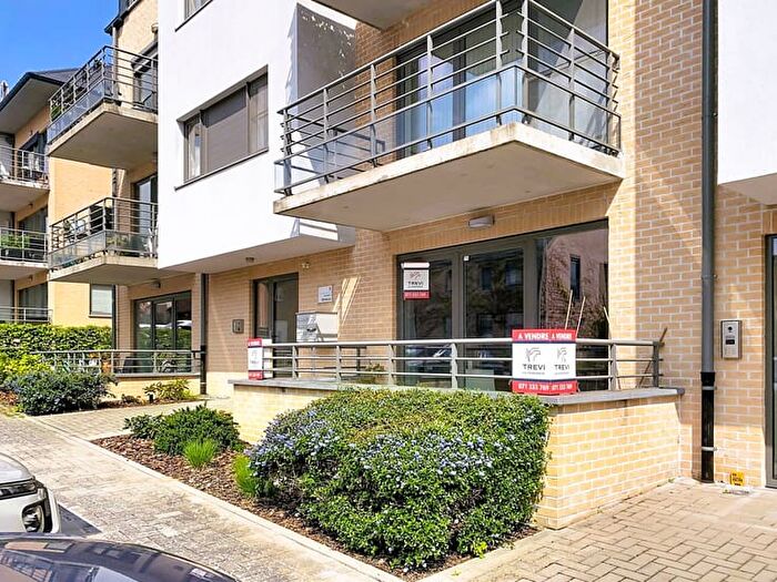 Appartement 2 pièces à Rue de la Ferme Bal, MARCINELLE, à vendre
