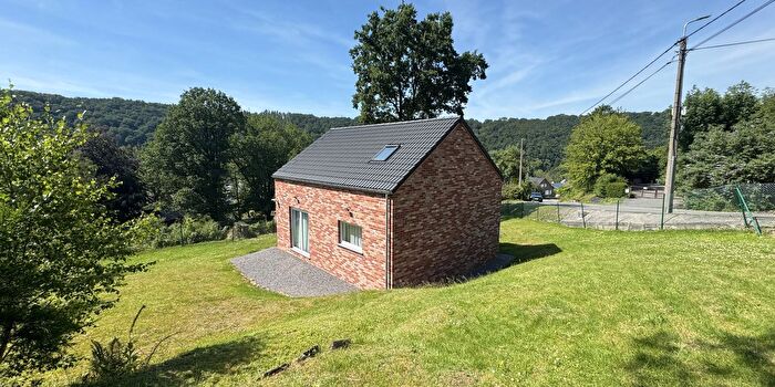 Maison 4 pièces à vendre à Rue des Chars, Sougnéremouchamps