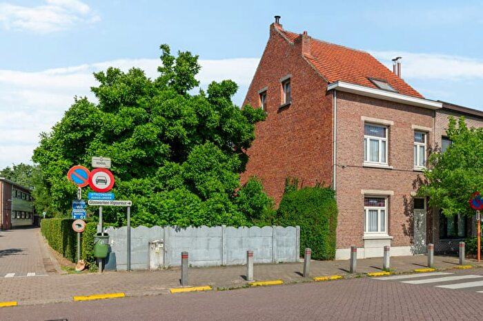 Maison 4 pièces à Schoolstraat, Wijnegem, à vendre