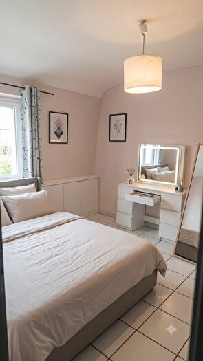 Appartement 2 pièces à Rue Des Gardes, Charleroi, à louer