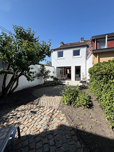Maison 10 pièces à Rue De L'indépendance, SaintNicolas, à vendre
