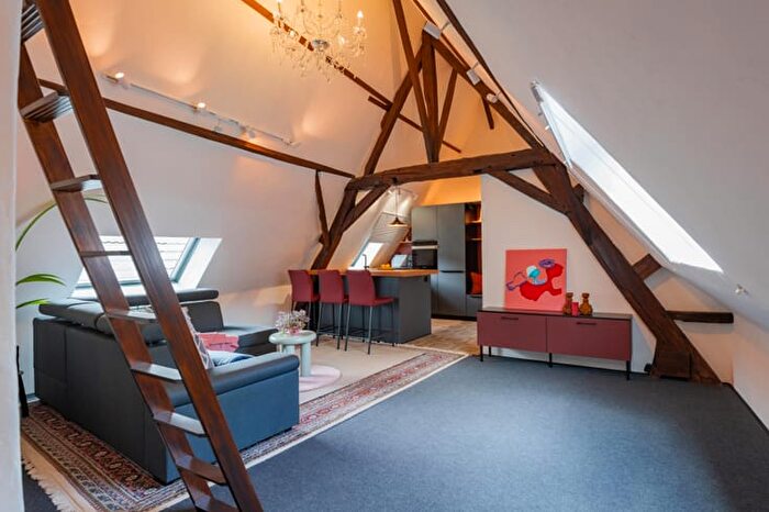 Maison 8 pièces à SintTruiderstraat, Tongeren, à vendre