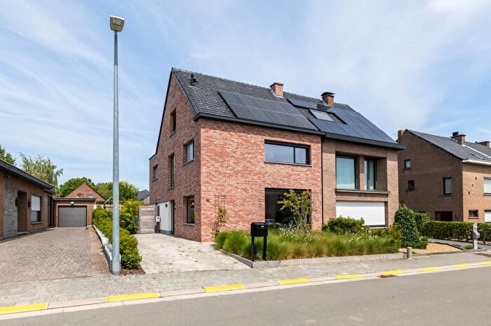 Maison 3 pièces à Holsthumstraat, Kruibeke, à vendre
