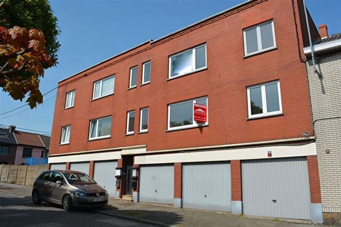 Rue des Barbieux, MONCEAUSURSAMBRE : Appartement 2 pièces à louer