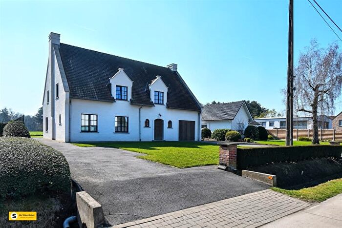 Maison 5 pièces à vendre à Geelseweg, Olen