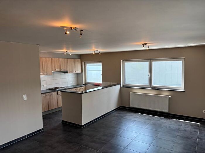 Appartement 9 pièces à louer à Provincieweg, Herzele