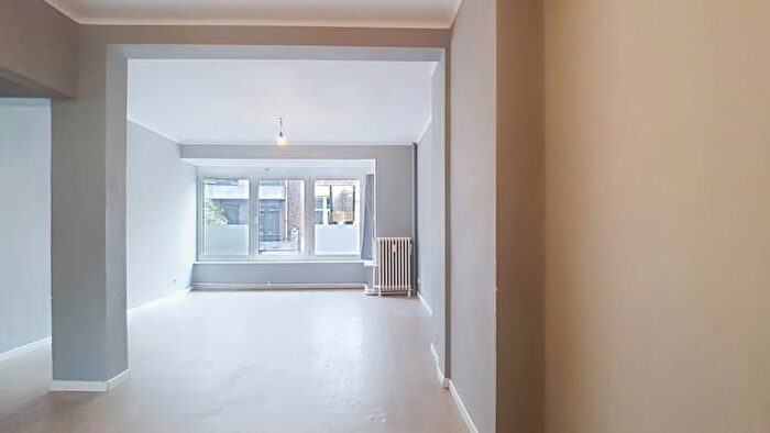 Avenue Jules Henin, Charleroi - Appartement 2 pièces à vendre