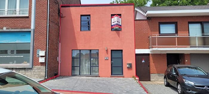 Rue de Villers, SartDamesAvelines : Maison 9 pièces à vendre