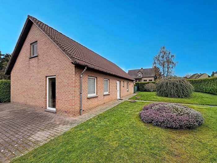 Maison 4 pièces à Venelle des Marronniers, Wavre, à louer