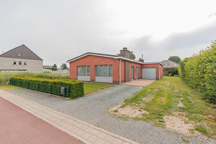 Maison 3 pièces à vendre à Kuiermansstraat, KAPELLEOPDENBOS