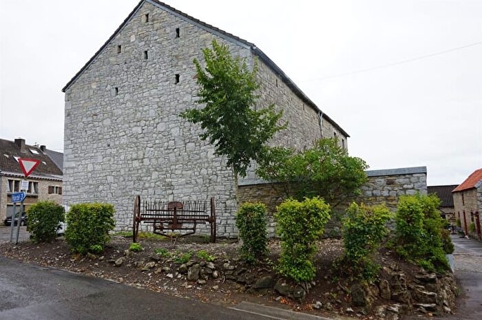 AwanCentre, lot - Maison 8 pièces à vendre