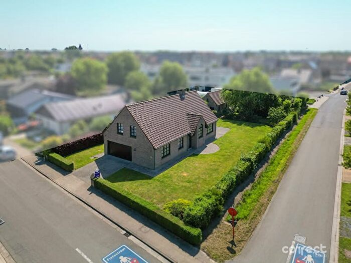 Maison 4 pièces à Ferdinand Depuydtlaan, EERNEGEM, à vendre