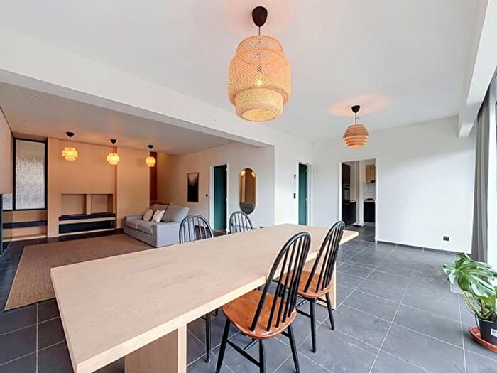 Appartement 3 pièces à Avenue de Waterloo, Charleroi, à vendre