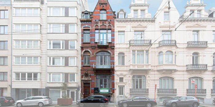 Koningsstraat, Oostende : Maison 3 pièces à vendre