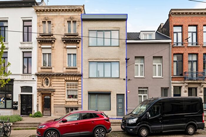 Guldenvliesstraat, Antwerpen Berchem : Maison 4 pièces à vendre