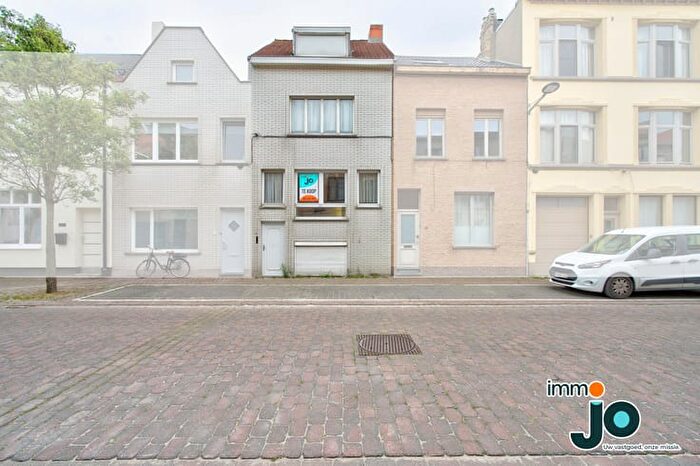 Maison 14 pièces à vendre à Spaarzaamheidstraat, Oostende