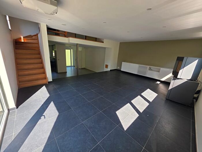 Maison 3 pièces à louer à Clos Du Petit Bois, Yvoir