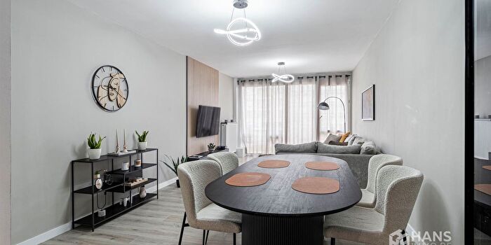 Bisschoppenhoflaan, Deurne : Appartement 2 pièces à vendre
