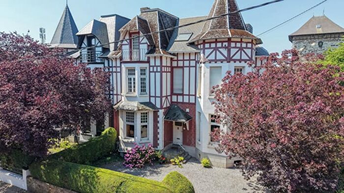 Maison 6 pièces à vendre à Rue de Biber, Amay