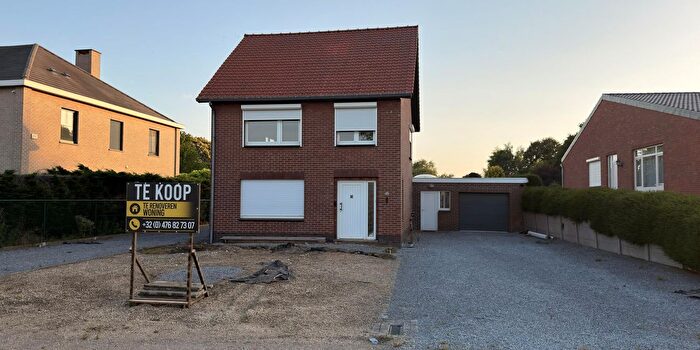 Weertersteenweg, Maaseik : Maison 3 pièces à vendre