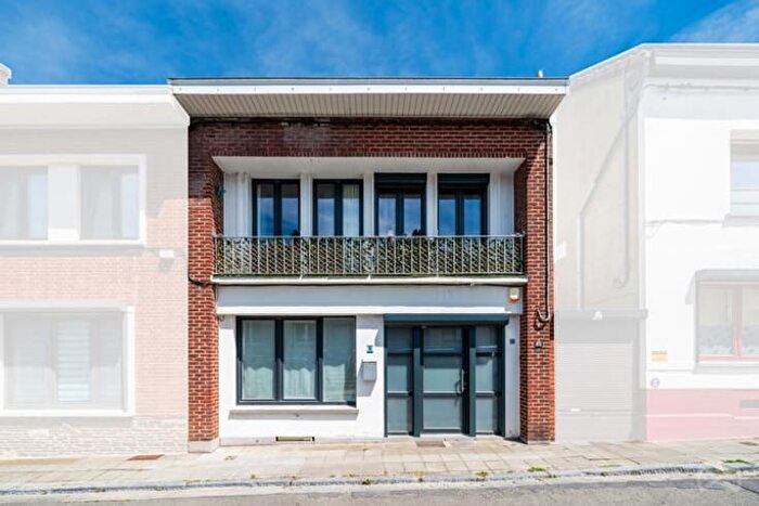 Rue de Loverval, Couillet : Maison 15 pièces à vendre