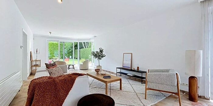 AVENUE SAINTANTOINE, Kraainem : Maison 5 pièces à vendre