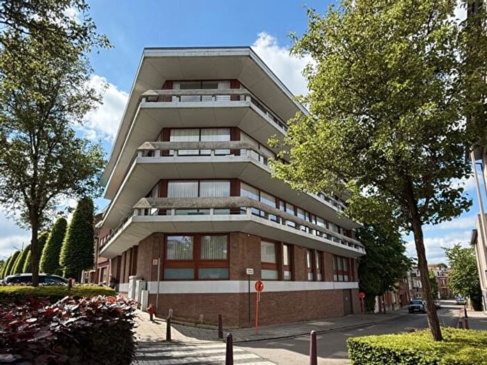 Avenue Reine Astrid, Kraainem : Appartement 3 pièces à louer
