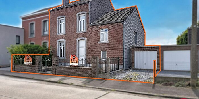 Maison 4 pièces à vendre - Rue Devant la Ville, Hermée