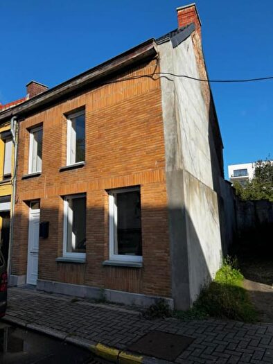 Carcauderie, LeuzeenHainaut - Maison 2 pièces à vendre