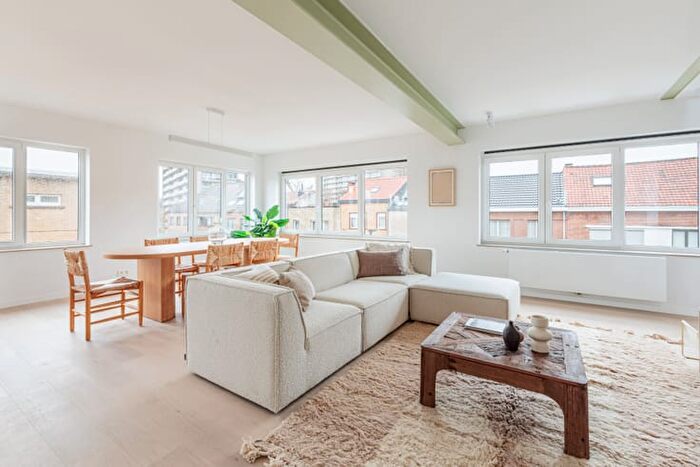 Appartement 4 pièces à Begoniastraat, SintPietersLeeuw, à vendre